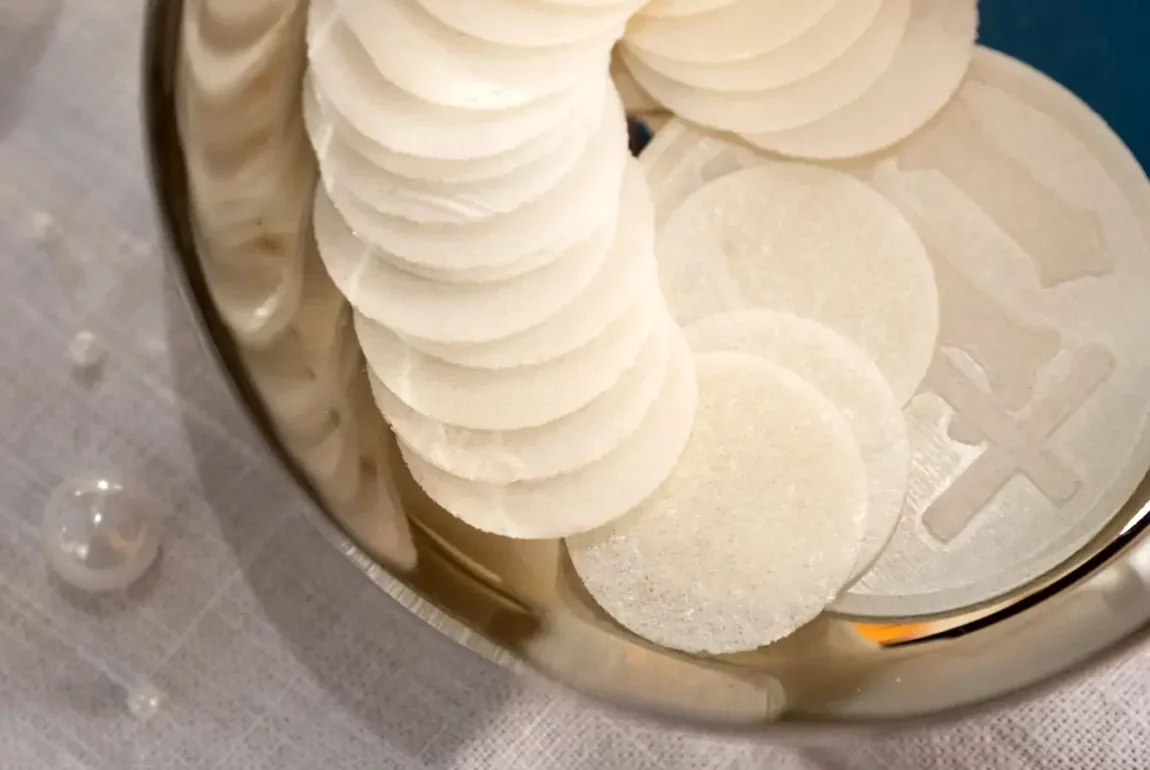 Parafia-Poniatowa-pierwsza-komunia-swieta-uroczystosc-sakrament-termin-wydarzenie-grafika