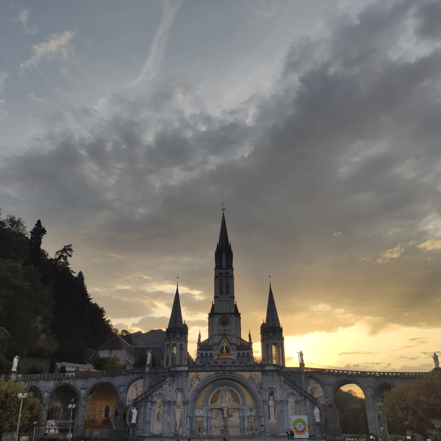 Sanktuarium Lourdes Pielgrzymka Transpirenejskim Szlakiem Sanktuariów Maryjnych Parafia Poniatowa
