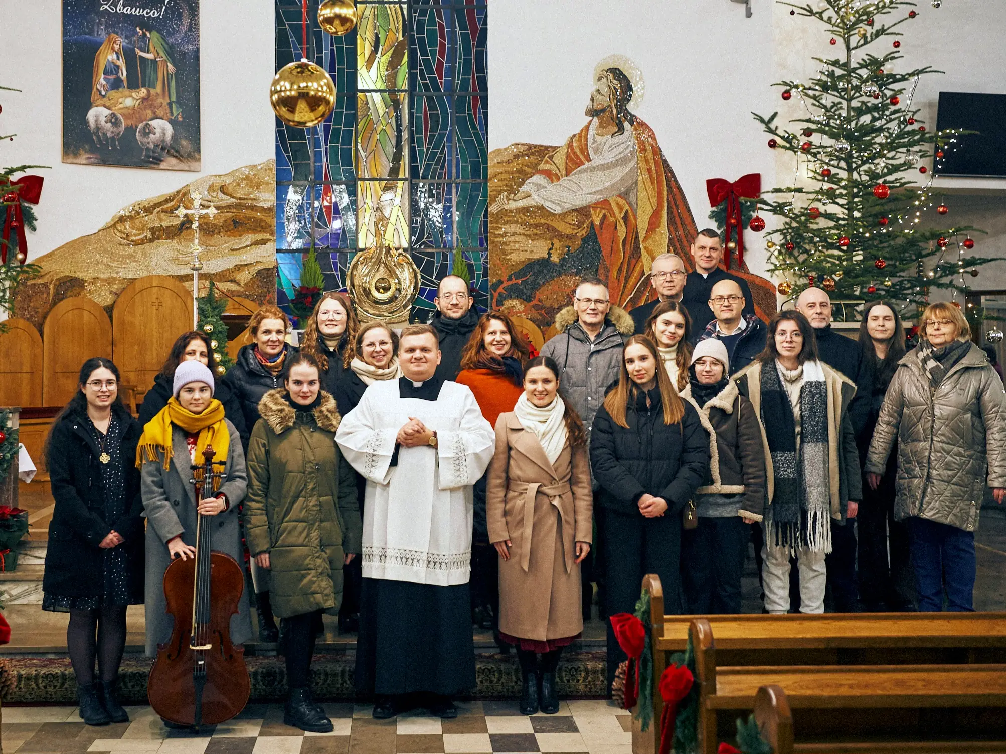 Schola liturgiczna Parafii Ducha Świętego w Poniatowej oprawa muzyczna mszy świętej Parafia Poniatowa Pasterka 2025 foto 1