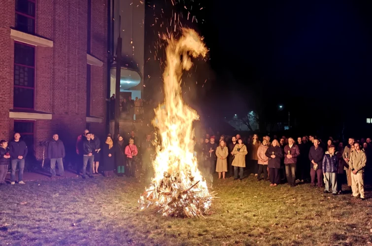 Wielka Sobota 2026 Wigilia Paschalna liturgia Msza Święta Triduum Paschalne 2026 Parafia Poniatowa foto 1