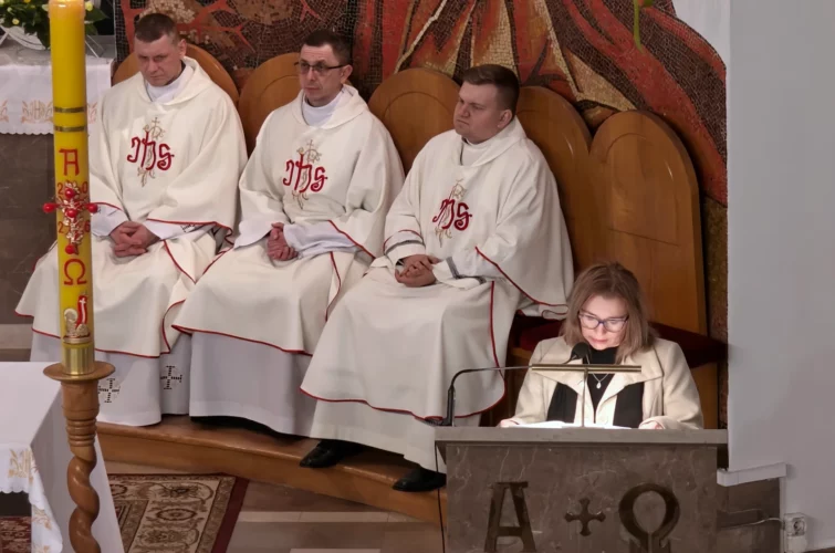 Wielka Sobota 2026 Wigilia Paschalna liturgia Msza Święta Triduum Paschalne 2026 Parafia Poniatowa foto 15