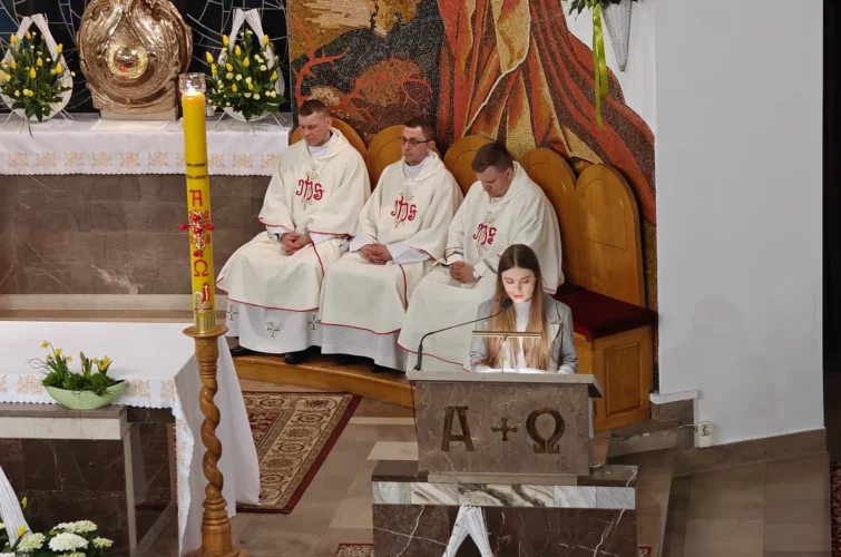Wielka Sobota 2026 Wigilia Paschalna liturgia Msza Święta Triduum Paschalne 2026 Parafia Poniatowa foto 18