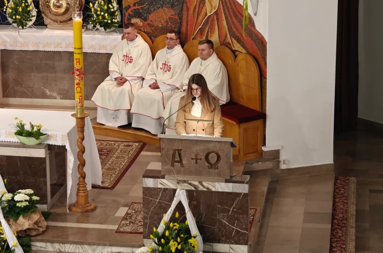 Wielka Sobota 2026 Wigilia Paschalna liturgia Msza Święta Triduum Paschalne 2026 Parafia Poniatowa foto 21