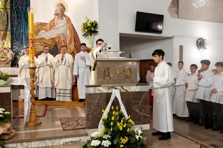 Wielka Sobota 2026 Wigilia Paschalna liturgia Msza Święta Triduum Paschalne 2026 Parafia Poniatowa foto 28