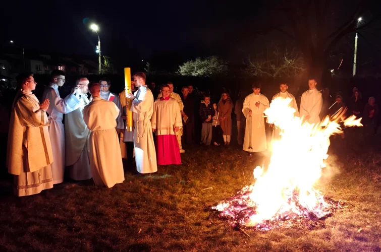 Wielka Sobota 2026 Wigilia Paschalna liturgia Msza Święta Triduum Paschalne 2026 Parafia Poniatowa foto 3