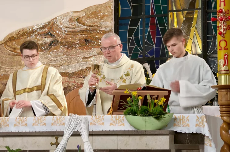 Wielka Sobota 2026 Wigilia Paschalna liturgia Msza Święta Triduum Paschalne 2026 Parafia Poniatowa foto 38