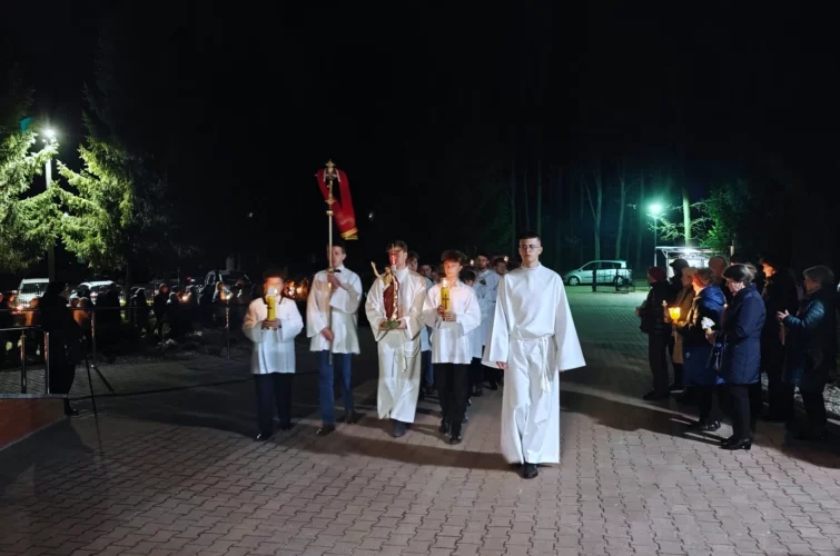 Wielka Sobota 2026 Wigilia Paschalna liturgia Msza Święta Triduum Paschalne 2026 Parafia Poniatowa foto 47