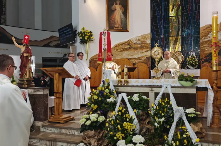 Wielka Sobota 2026 Wigilia Paschalna liturgia Msza Święta Triduum Paschalne 2026 Parafia Poniatowa foto 48