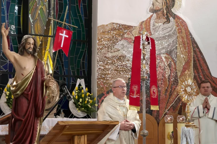 Wielka Sobota 2026 Wigilia Paschalna liturgia Msza Święta Triduum Paschalne 2026 Parafia Poniatowa foto 49