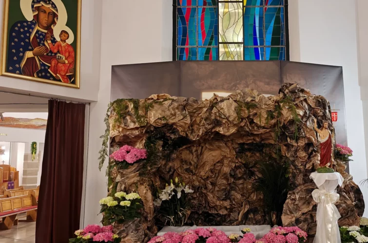 Wielka Sobota 2026 Wigilia Paschalna liturgia Msza Święta Triduum Paschalne 2026 Parafia Poniatowa foto 52