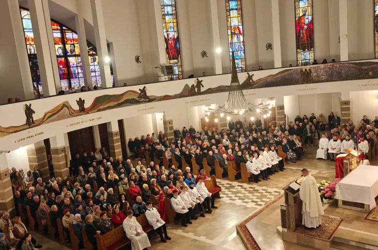 Wielki Czwartek 2026 uroczysta msza święta Eucharystia Kapłaństwo Triduum Paschalne 2026 Parafia Poniatowa foto 13