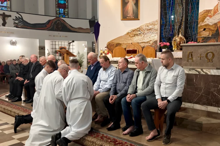 Wielki Czwartek 2026 uroczysta msza święta Eucharystia Kapłaństwo Triduum Paschalne 2026 Parafia Poniatowa foto 17