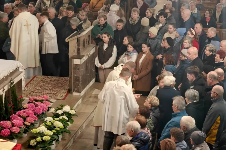 Wielki Czwartek 2026 uroczysta msza święta Eucharystia Kapłaństwo Triduum Paschalne 2026 Parafia Poniatowa foto 26