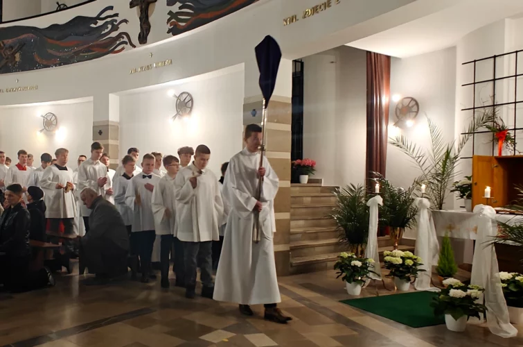 Wielki Czwartek 2026 uroczysta msza święta Eucharystia Kapłaństwo Triduum Paschalne 2026 Parafia Poniatowa foto 29