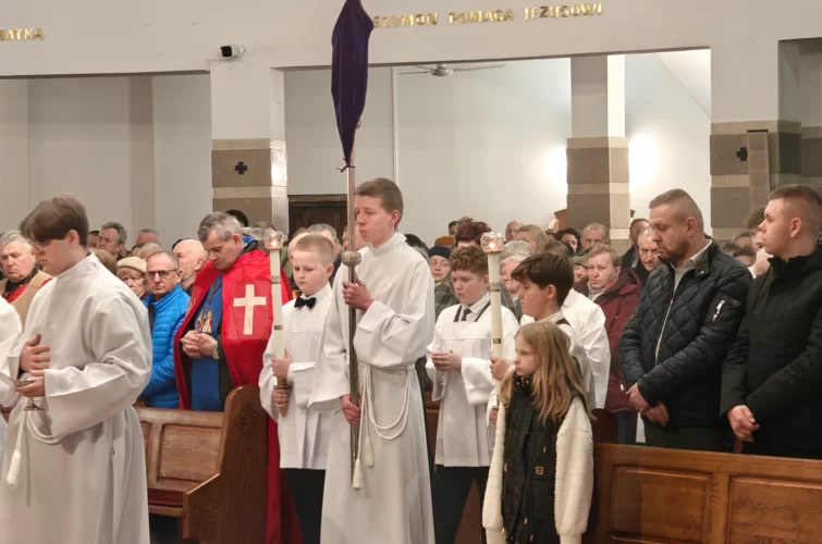Wielki Czwartek 2026 uroczysta msza święta Eucharystia Kapłaństwo Triduum Paschalne 2026 Parafia Poniatowa foto 3
