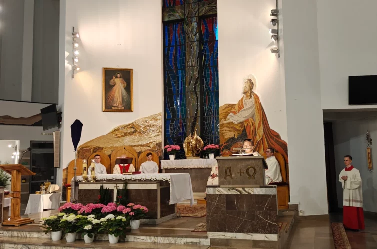 Wielki Czwartek 2026 uroczysta msza święta Eucharystia Kapłaństwo Triduum Paschalne 2026 Parafia Poniatowa foto 7