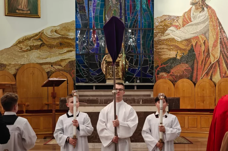 Wielki Piątek 2026 Liturgia Męki Pańskiej Droga Krzyżowa Triduum Paschalne 2026 Parafia Poniatowa foto 1