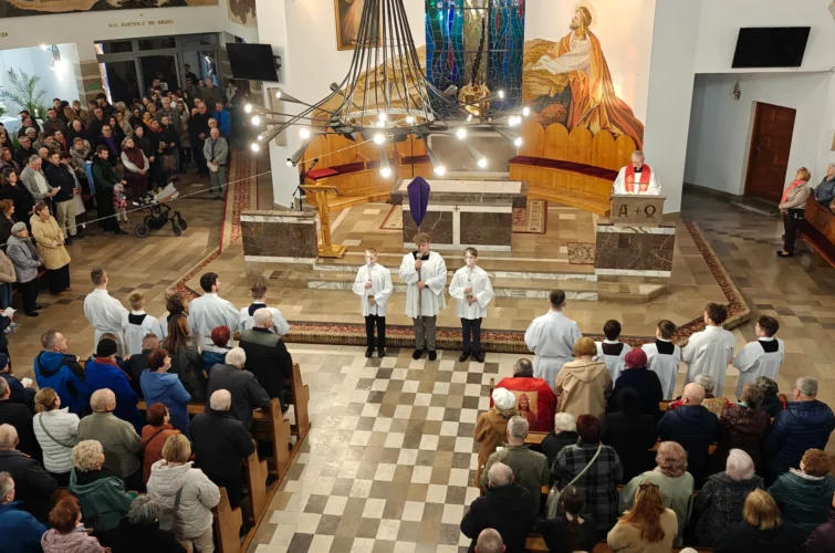 Wielki Piątek 2026 Liturgia Męki Pańskiej Droga Krzyżowa Triduum Paschalne 2026 Parafia Poniatowa foto 4