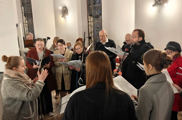 Wielki Piątek 2026 Liturgia Męki Pańskiej Triduum Paschalne 2026 Parafia Poniatowa foto 21