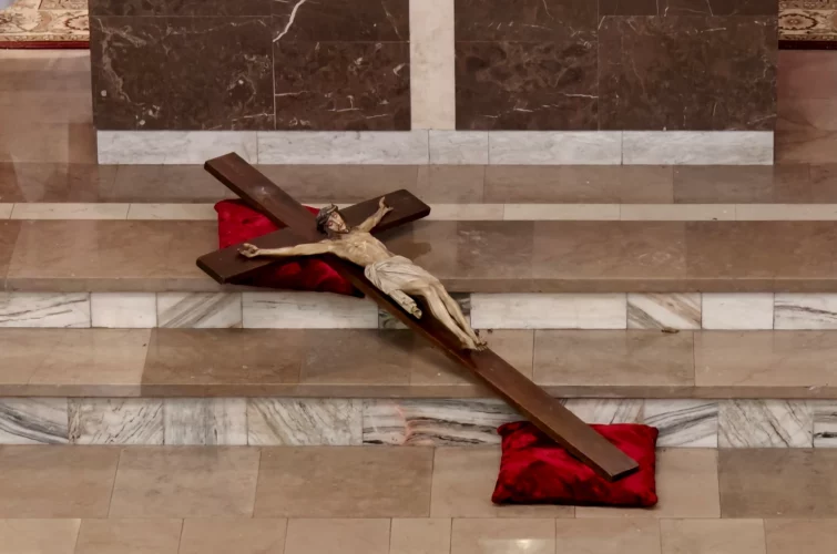 Wielki Piątek 2026 Liturgia Męki Pańskiej Triduum Paschalne 2026 Parafia Poniatowa foto 23