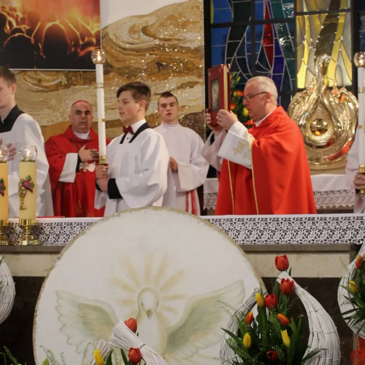 Bierzmowanie 2023 sakrament bierzmowania Biskup Adam Bab msza święta Parafia Poniatowa foto 6